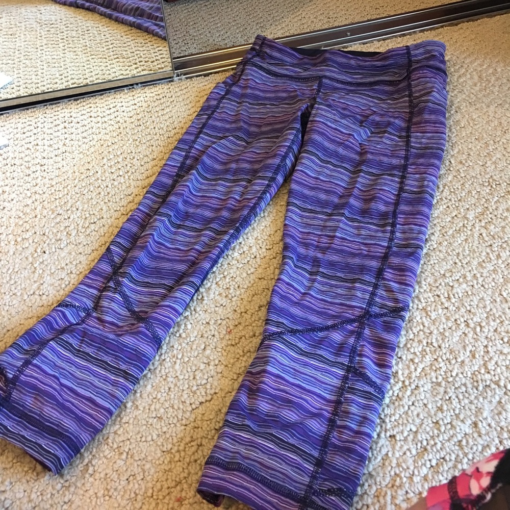 Lululemon crops with side pockets