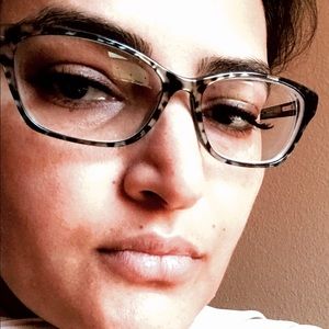 Meet your Posher, Bushra