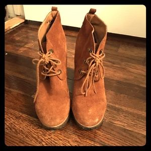 Steve Madden Camel Wedges!