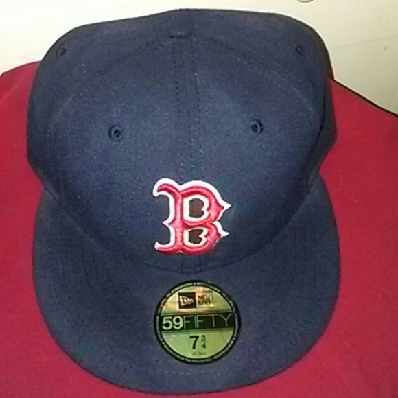 New Era Fitted Cap - Picture 1 of 2