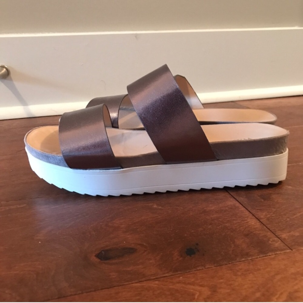 Metallic platform sandals