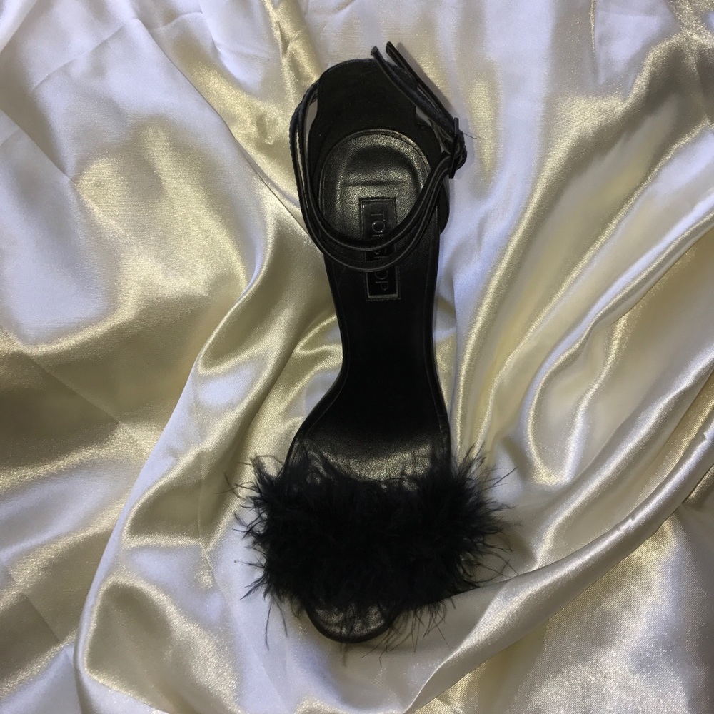 Topshop Rabbit Fur Heels - Picture 3 of 4