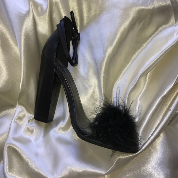 Topshop Rabbit Fur Heels - Picture 2 of 4