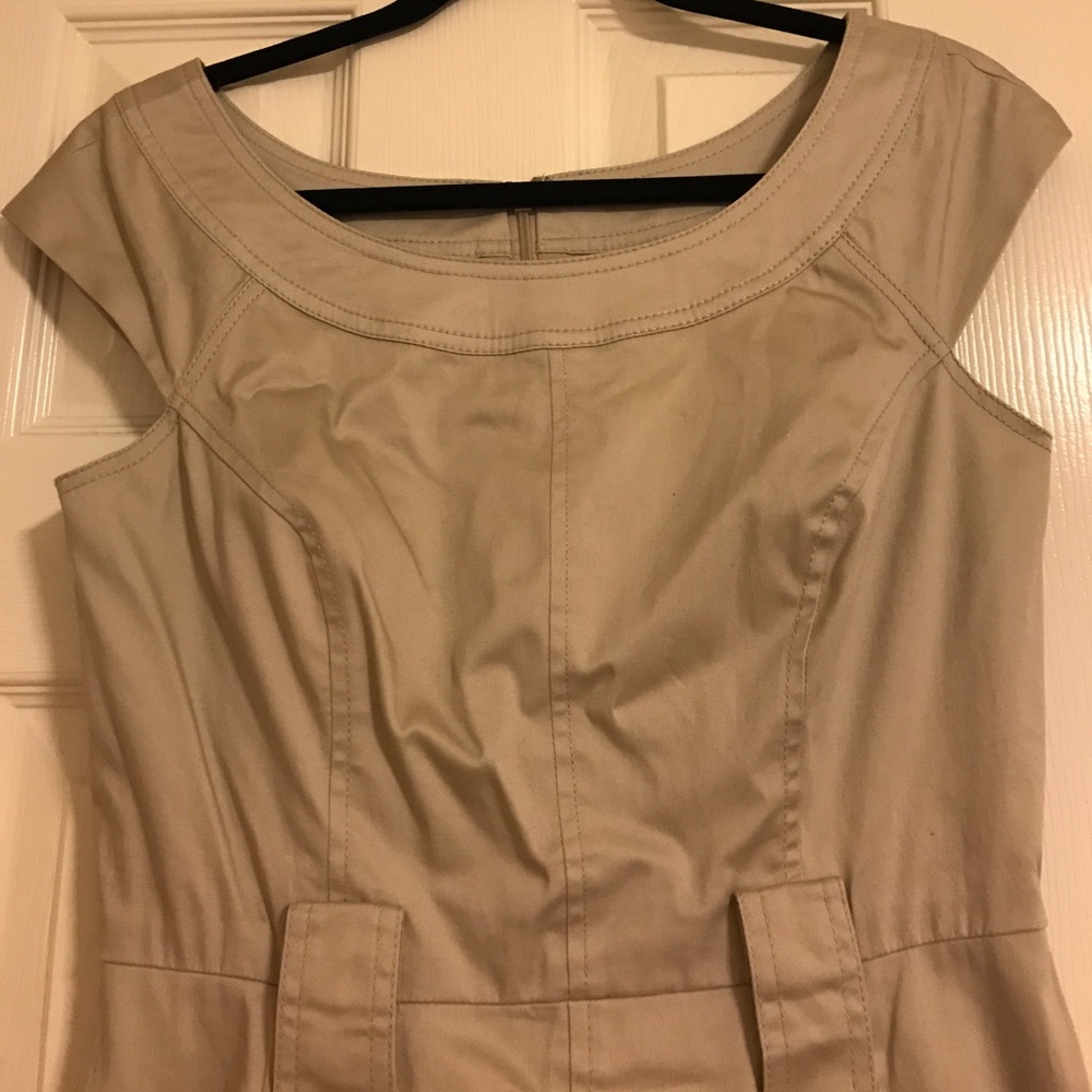 White House Black Market khaki pocket dress, sz 4 - Picture 2 of 6