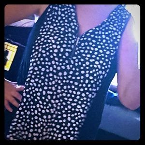 Sleeves blouse with front zipper design