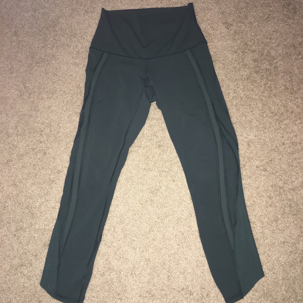Dark green lululemon capris