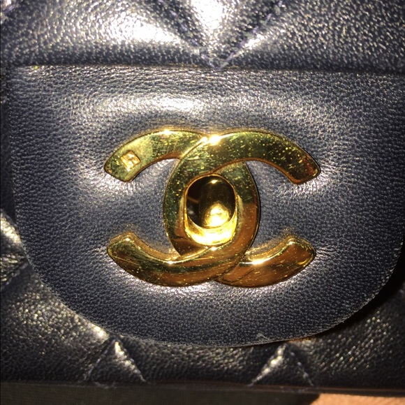 SOLD ON M 💋💋💋Chanel bag navy - Picture 6 of 8