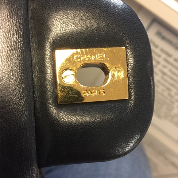 SOLD ON M 💋💋💋Chanel bag navy - Picture 8 of 8