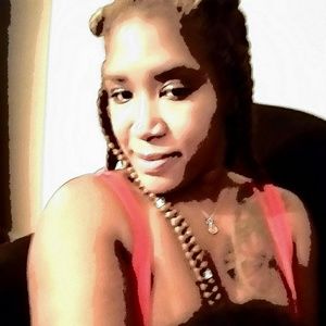 Meet your Posher, Kendra