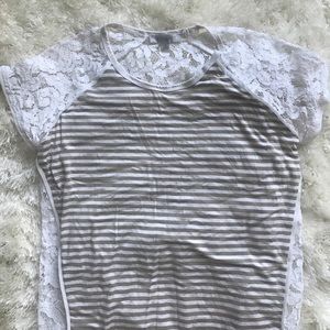 Dow east beige & white stripe T, lace detailing
