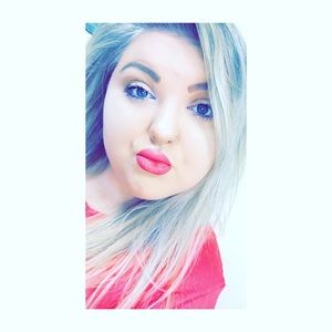 Meet your Posher, Abbie