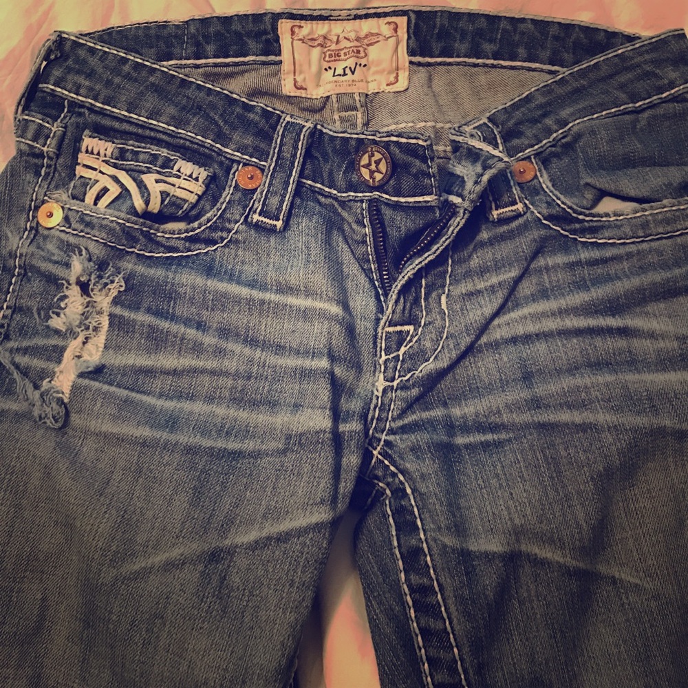 Big Star Jeans, destroyed look. Size 26L