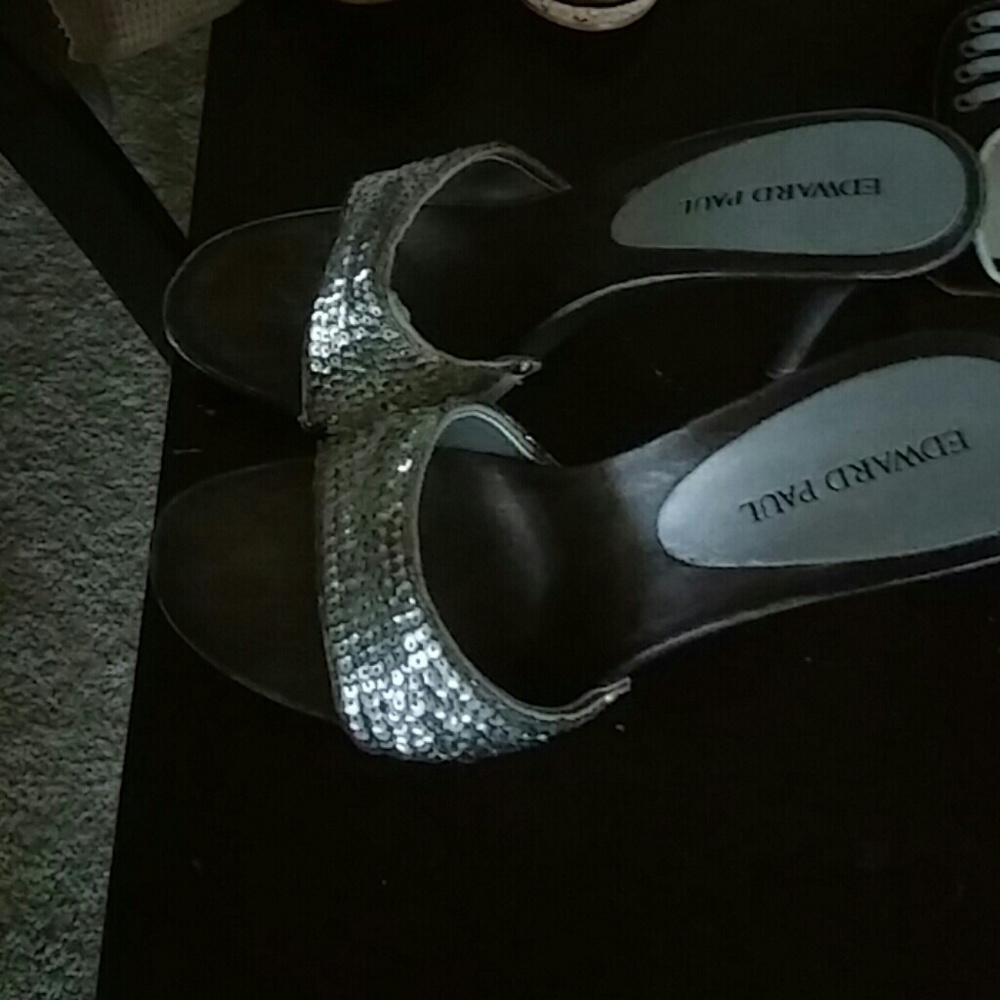 High heels - Picture 2 of 4