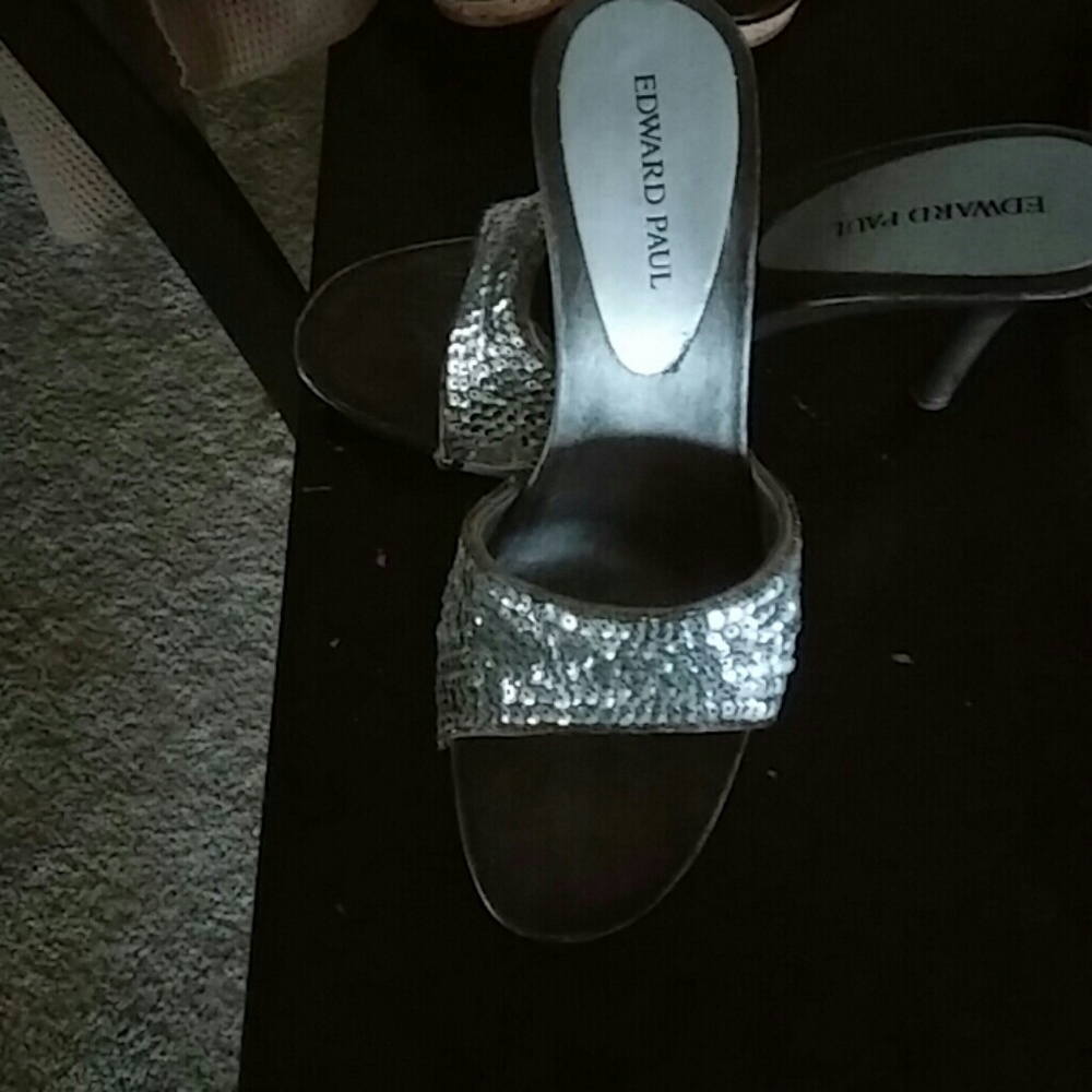 High heels - Picture 3 of 4