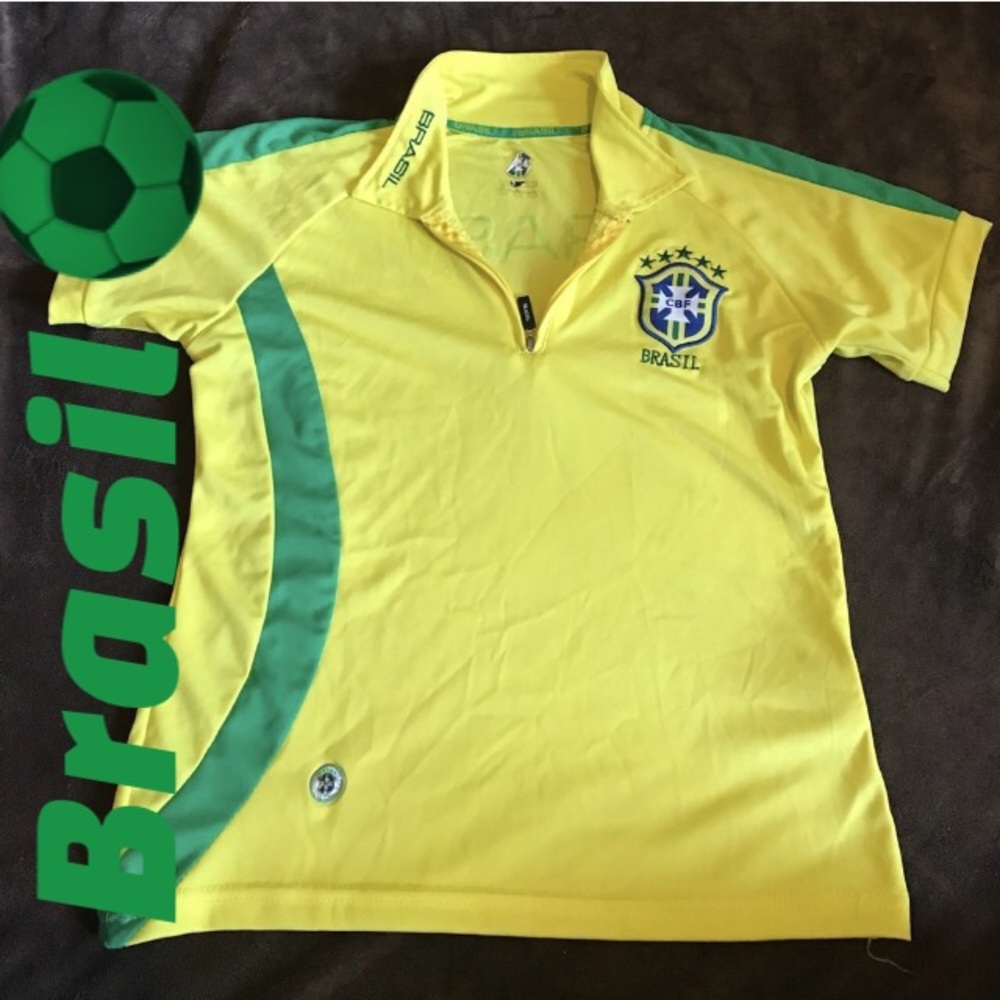 Cute collared Brasil shirt