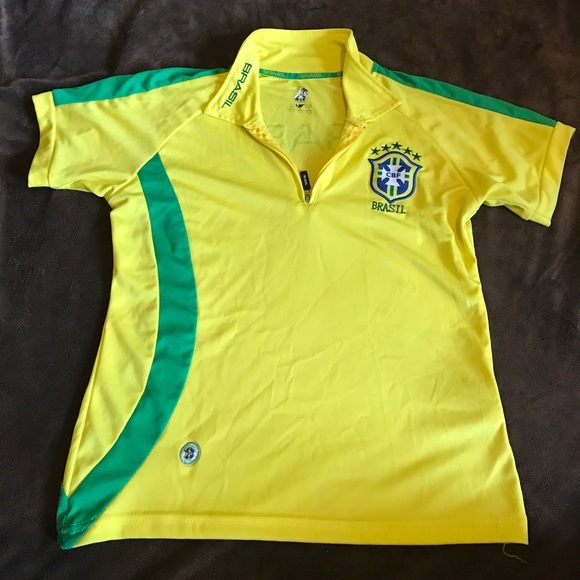 Cute collared Brasil shirt - Picture 2 of 2