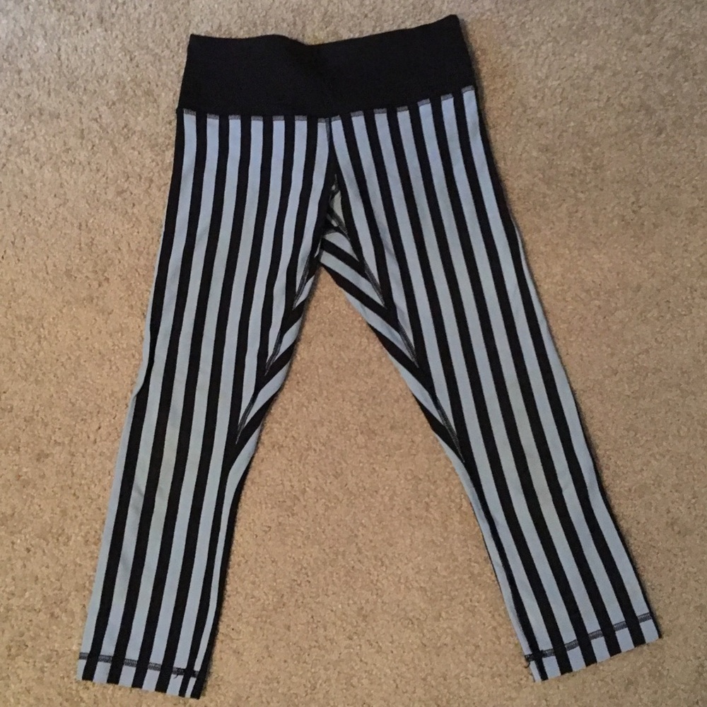 Lululemon striped crop