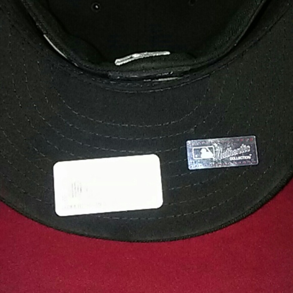 New Era Fitted Cap - Picture 2 of 2
