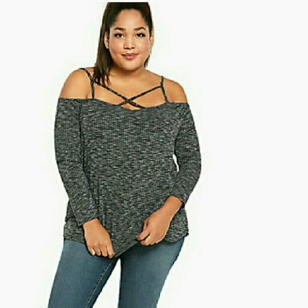 Long sleeve, strappy neck