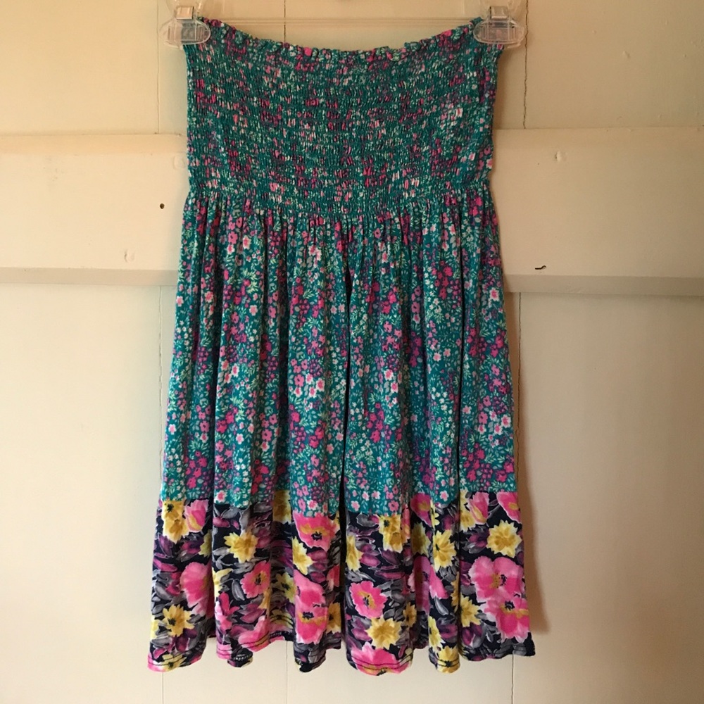 Soprano Floral strapless top with smocking