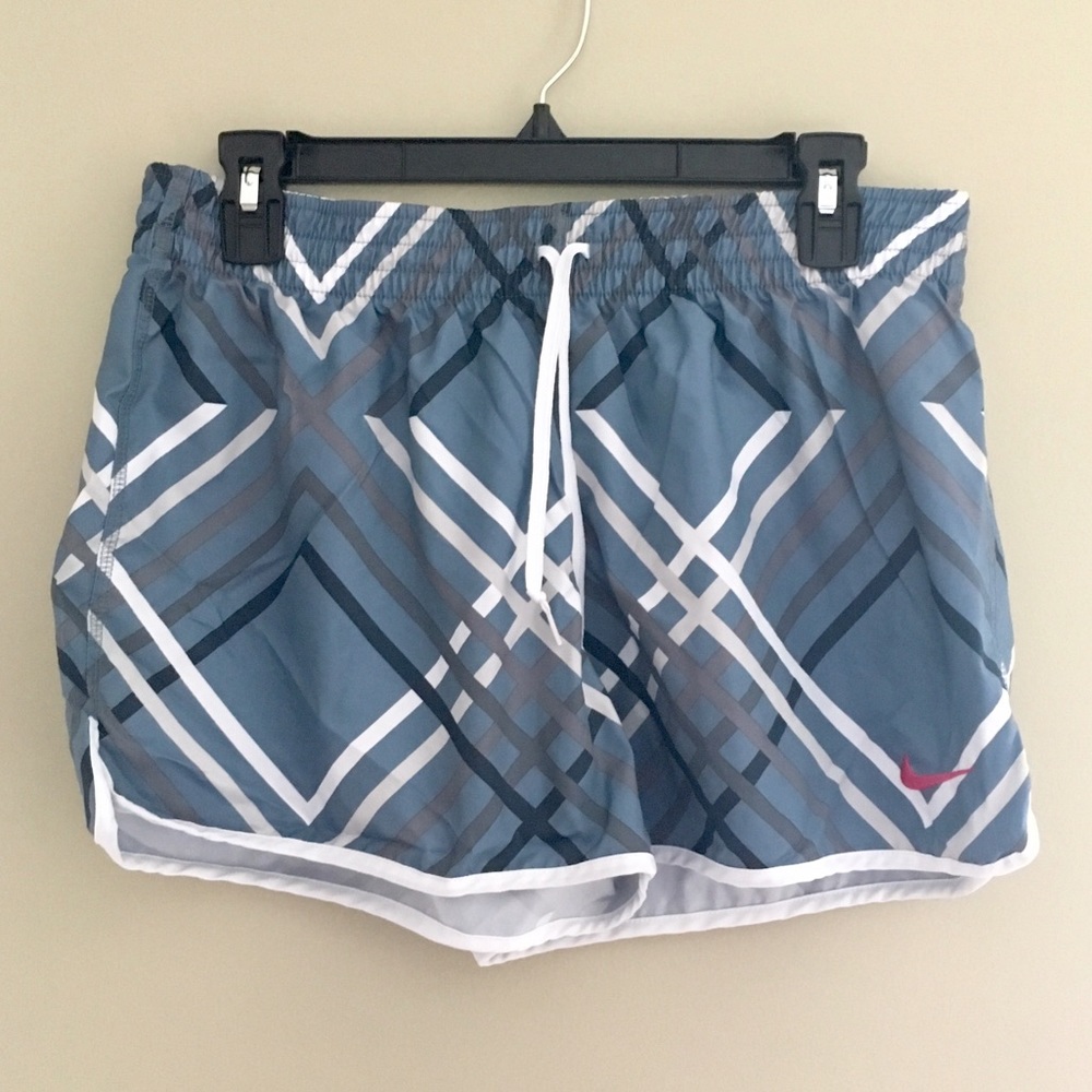 Nike Fit Dry Shorts - Size M