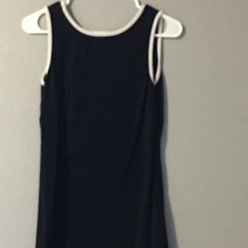 👗City Triangles B & W sleeveless dress• Size- M👗