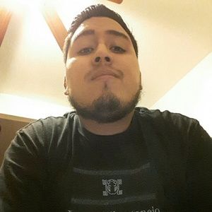 Meet your Posher, Carlos