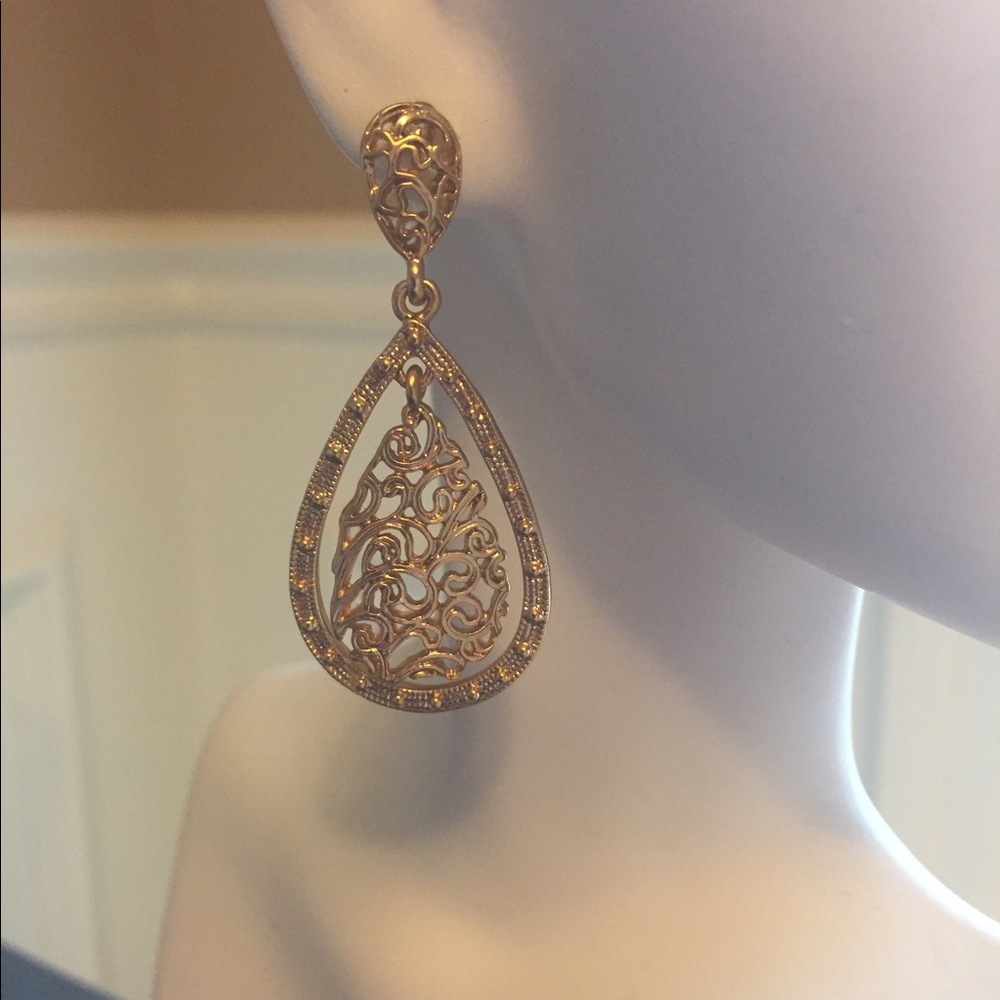 Gold tone post earrings