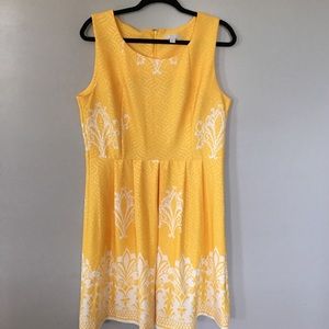 Yellow stretch midi dress