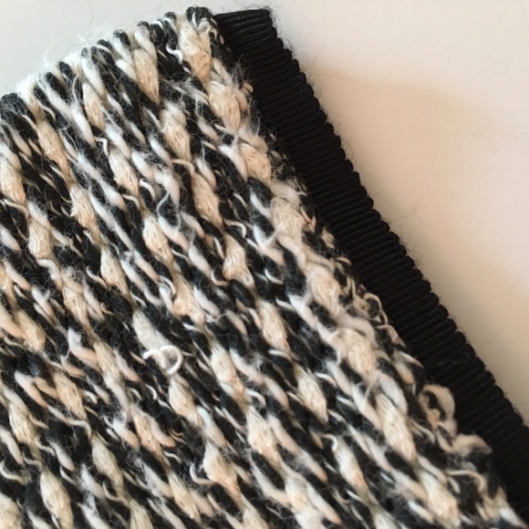 Ann Taylor Short Sleeve Sweater Top - Picture 3 of 4