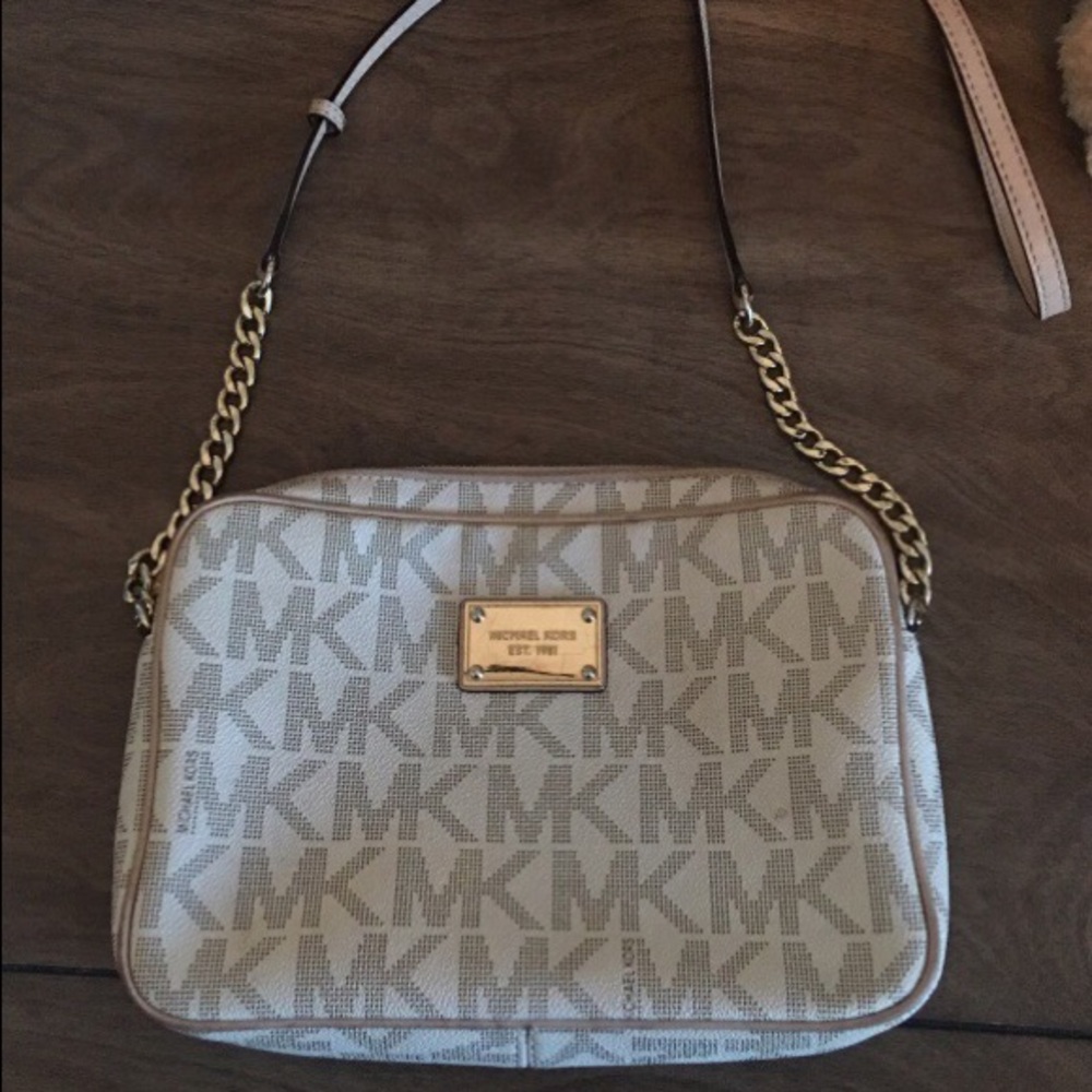 Michael Kors crossbody purse