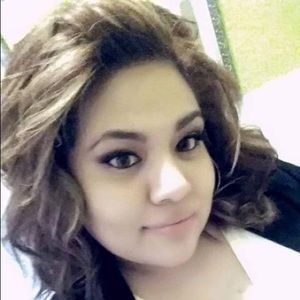 Meet your Posher, Adriana