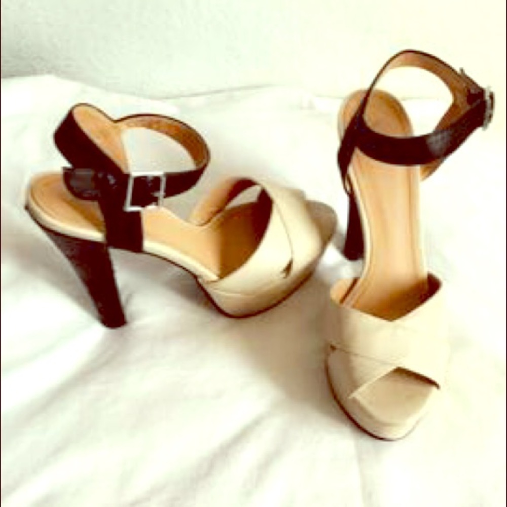 Multi colored heel