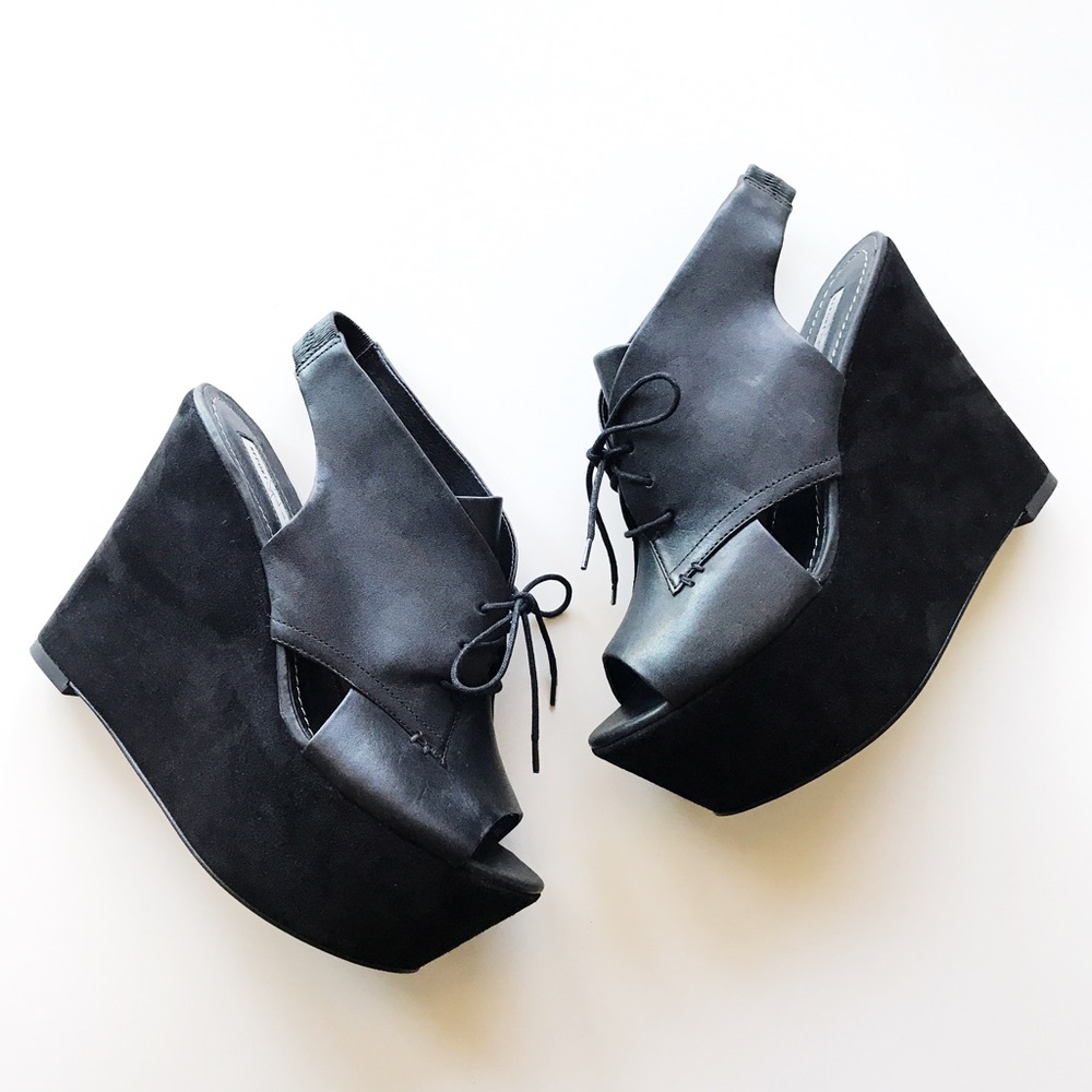 Report Signature Peep Toe Lace Up Platform Wedges