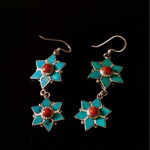 Dangling turquoise silver earrings