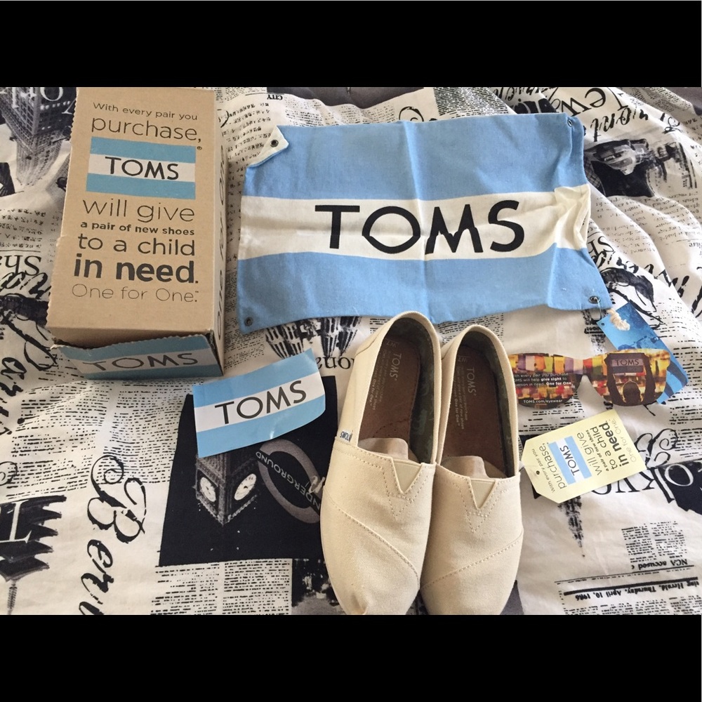 Brand new Toms shoes!
