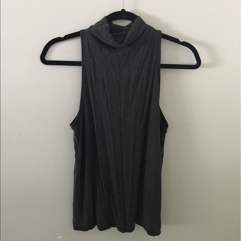 BRAND NEW NEVER WORN turtle neck tank!!