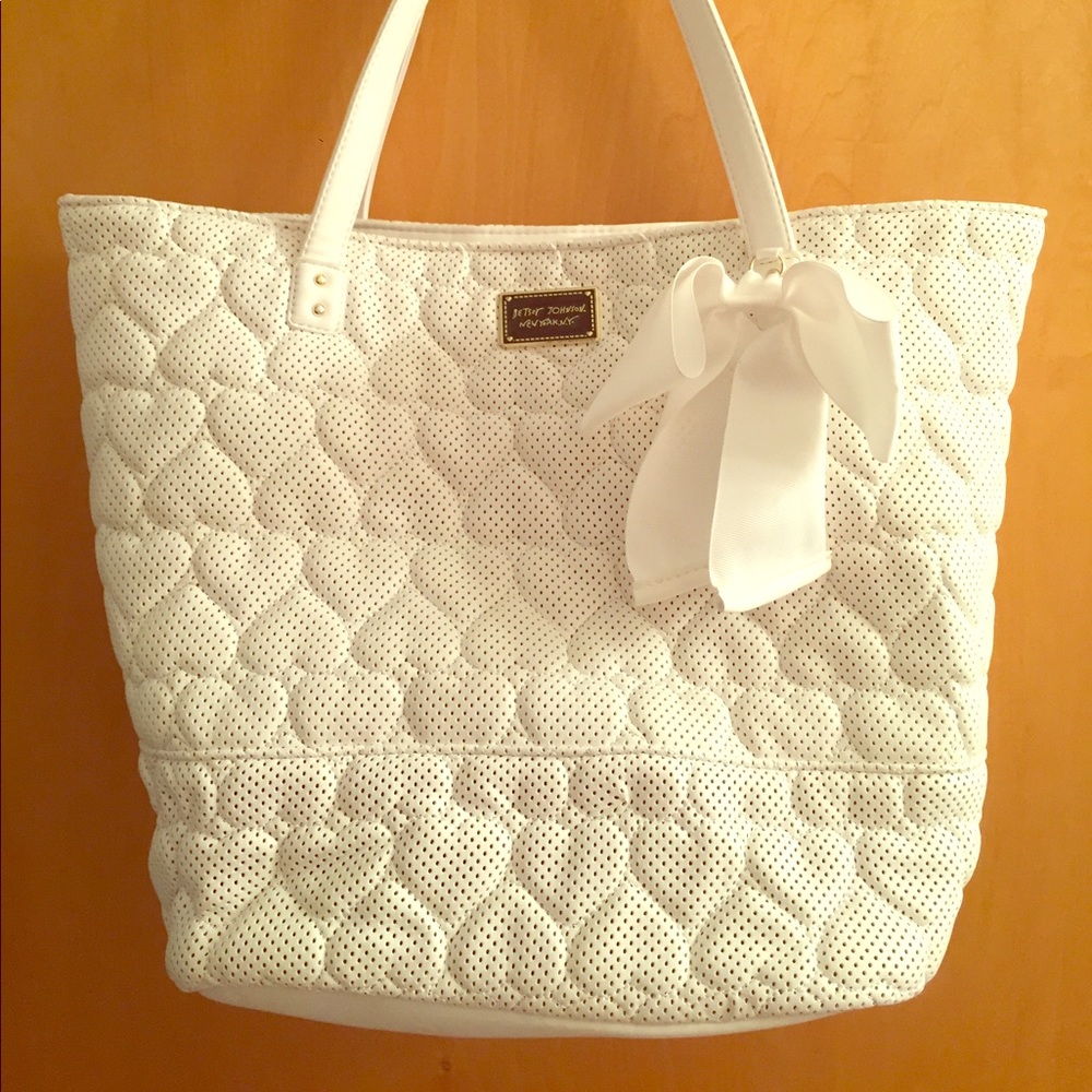 Betsey Johnson White Heart Bag