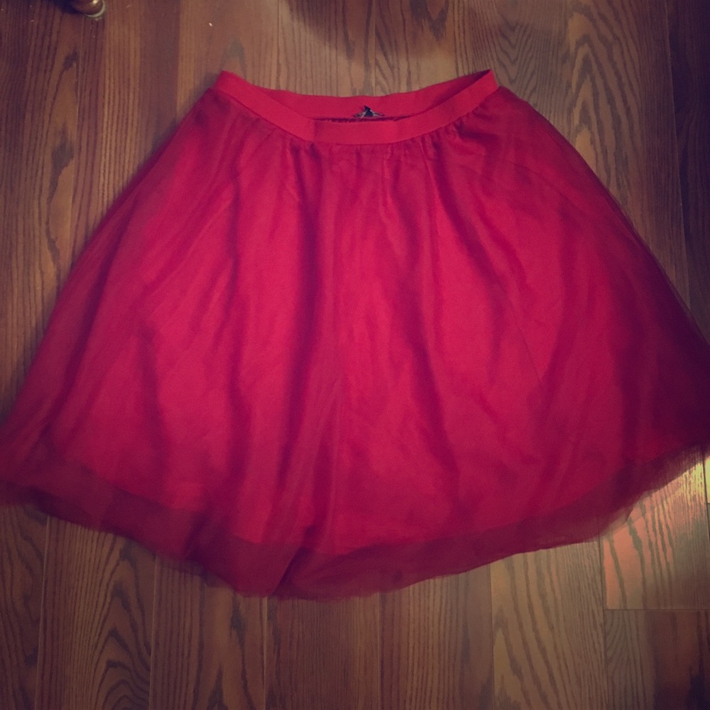 Charlotte Russe scarlet red tulle skirt