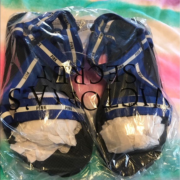 BNWT Pink Victoria'sSecret Promo Velcro Sandals - Picture 6 of 6