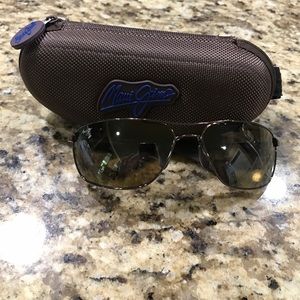 Never worn! Mens Maui Jim polarized sunglasses