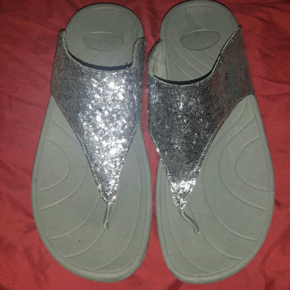 Silver glittery thong flipflops/sandals