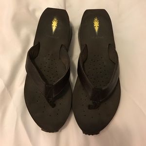 VOLATILE wedge sandals