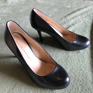 Chinese Laundry Black Matte Leather Pumps