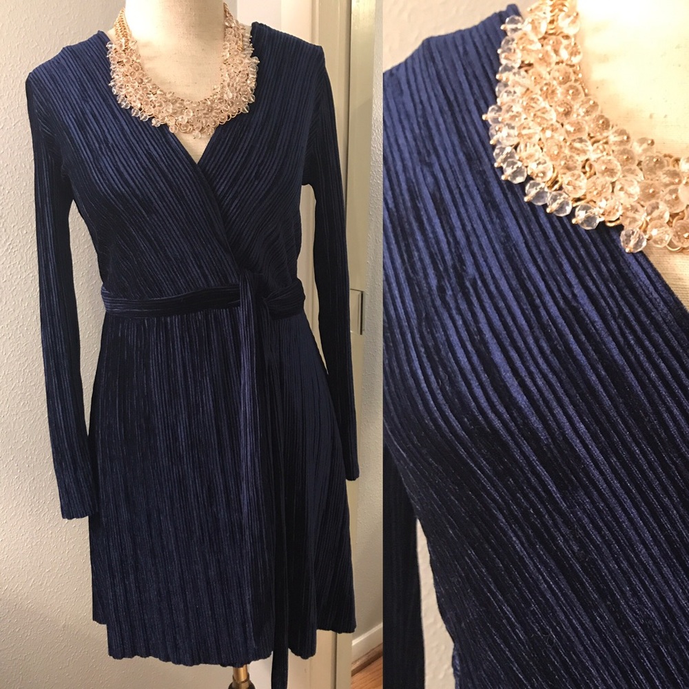 Stunning topshop navy velvet wrap dress small sz 4