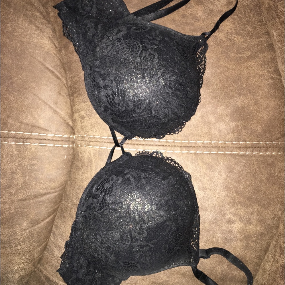 Black lace Victoria's Secret Miraculous Bra