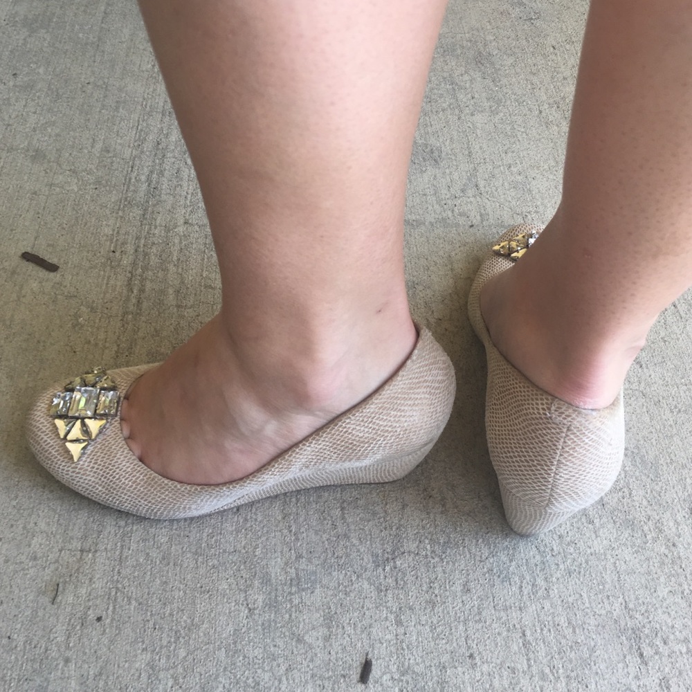 BCBG beige wedges
