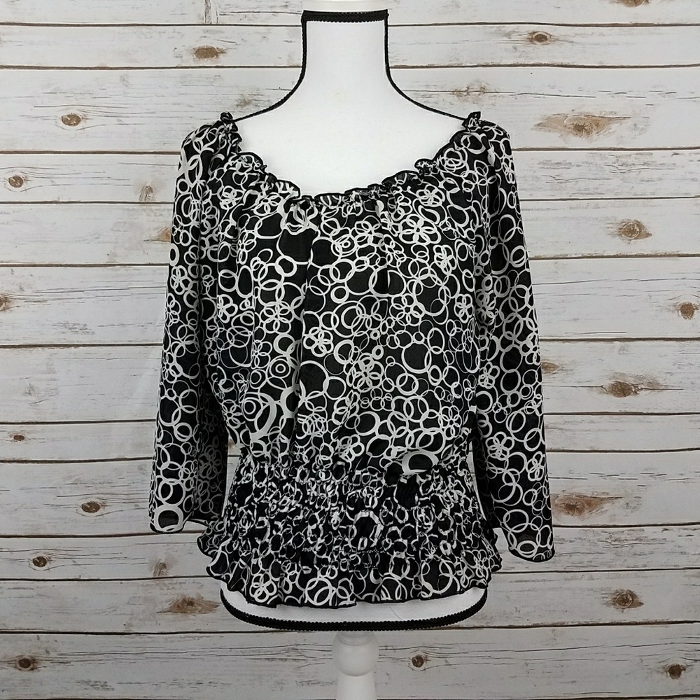 {CATO} Black/White Circle Print Silky Top-Medium
