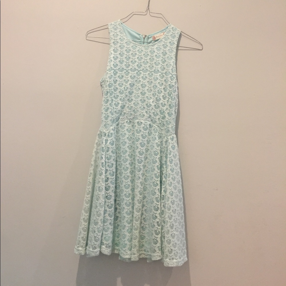 blue/ teal dress!