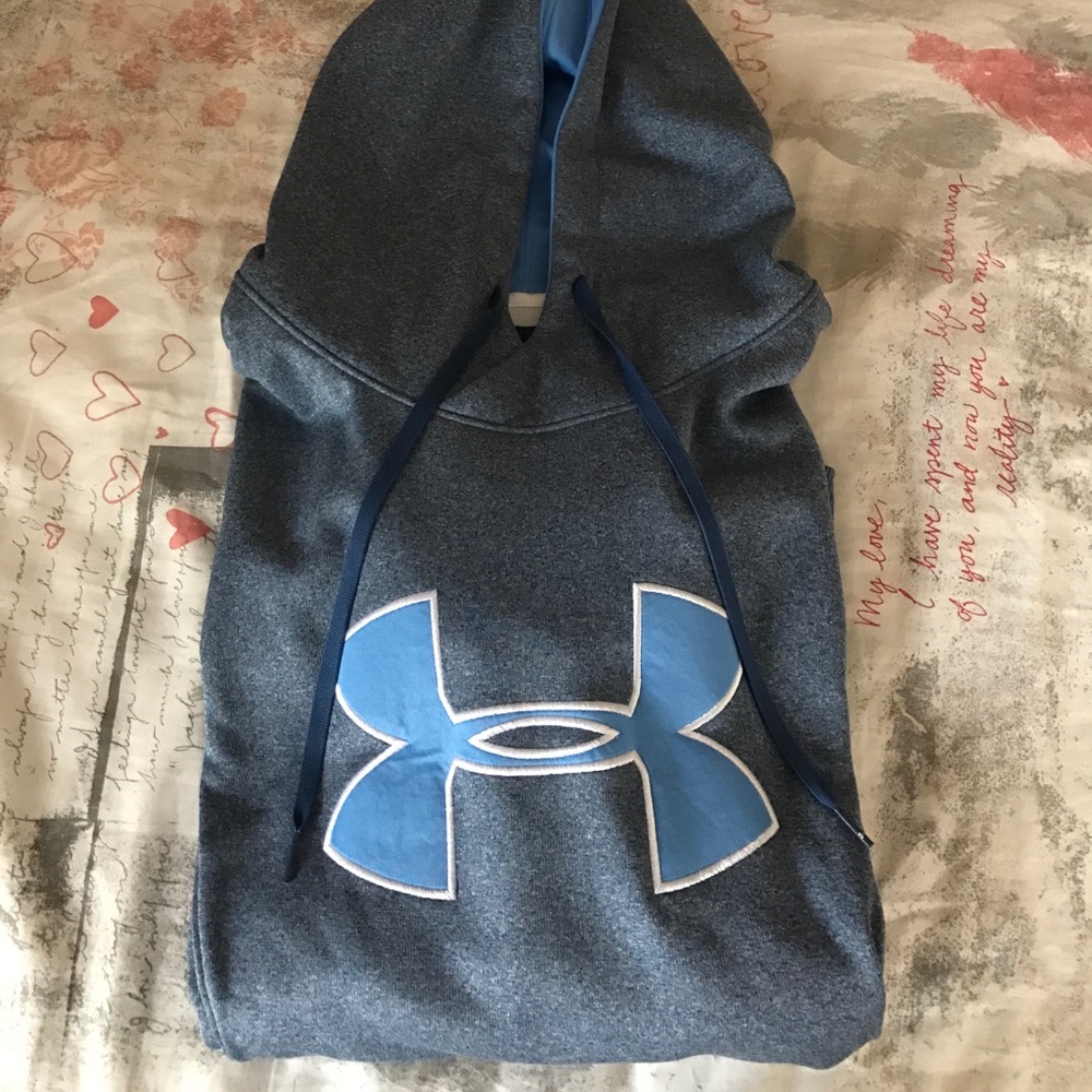 Under Armour Sweatshirt